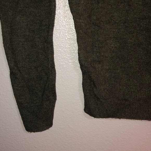 Light Weight Sweater - Picture 3 of 3